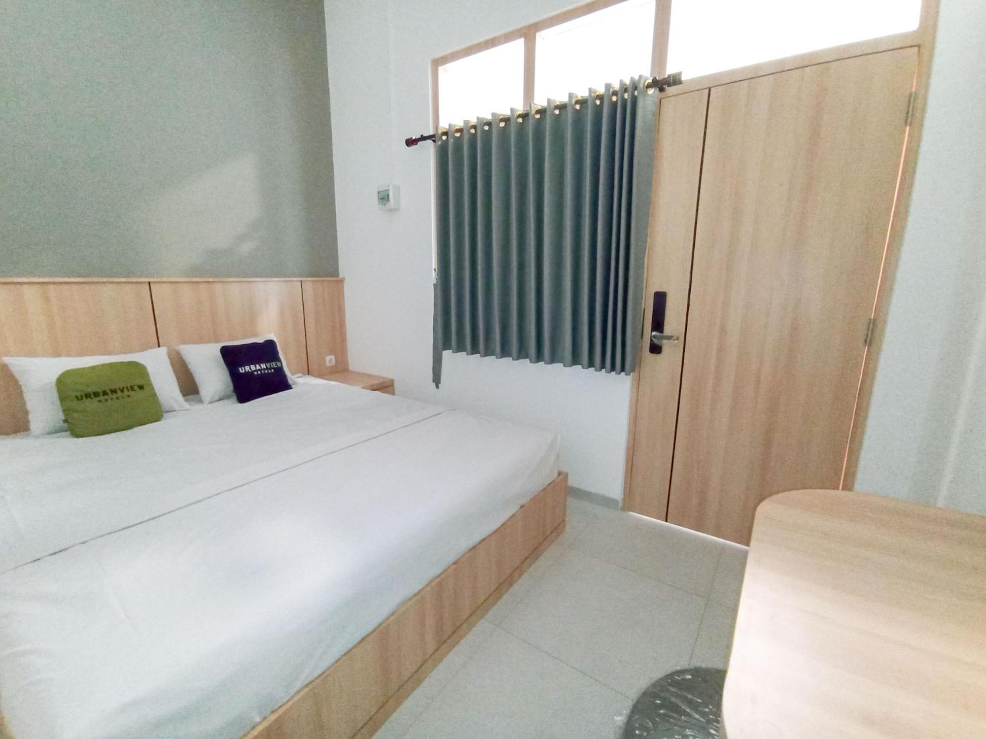 Urbanview Hotel Subali Purwokerto Bagian luar foto