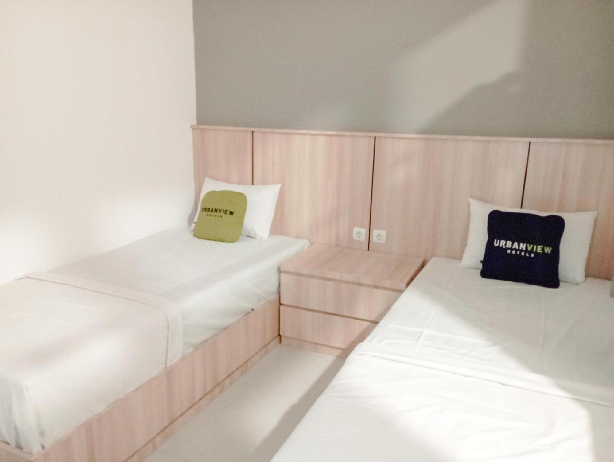 Urbanview Hotel Subali Purwokerto Bagian luar foto