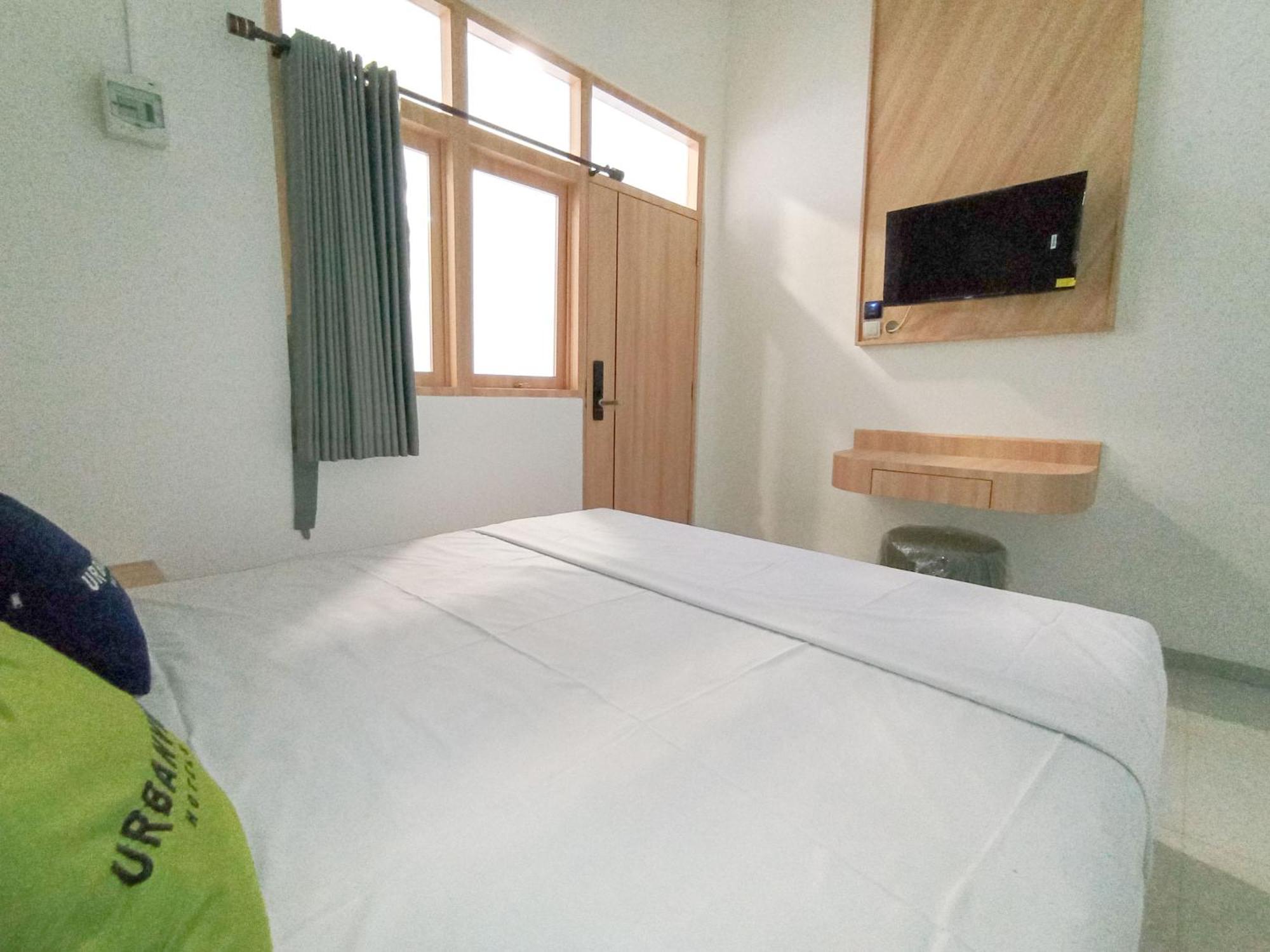 Urbanview Hotel Subali Purwokerto Bagian luar foto